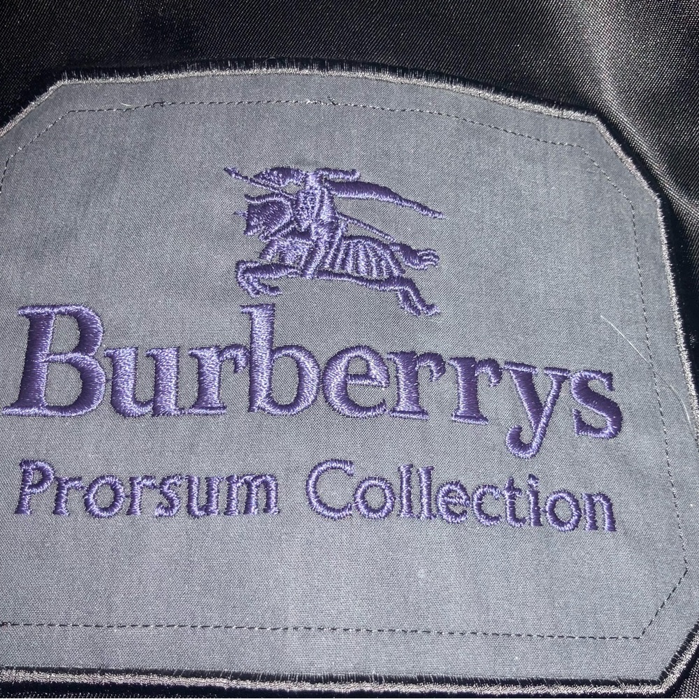LAST CHANCE TIL 6pm today! like new Burberry prorsum trench/raincoat.